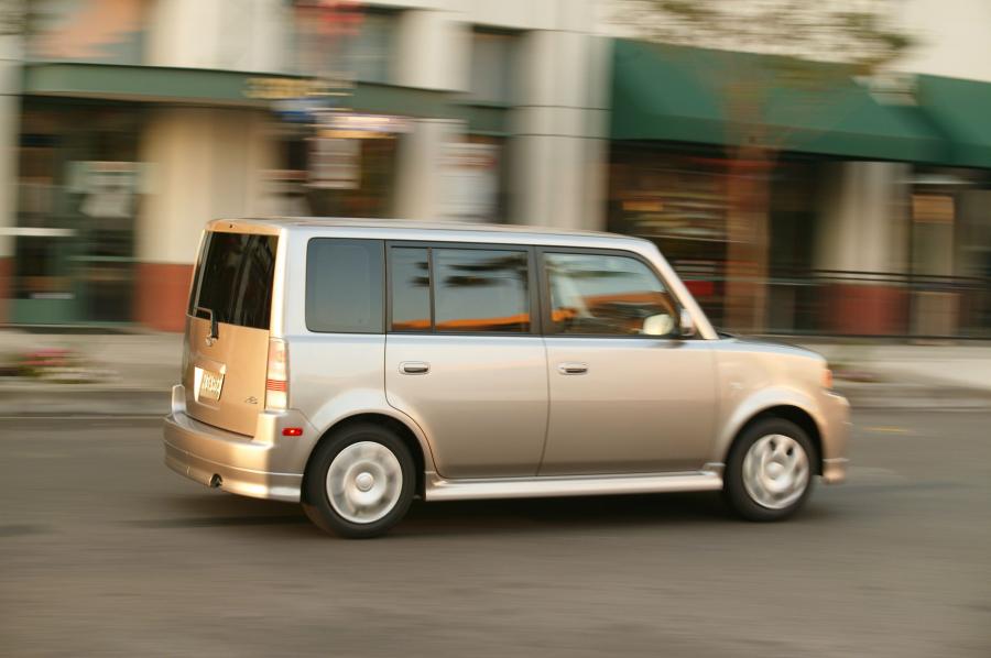  Scion xB 2003 года  (фото 8 из 42)